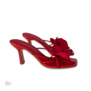 Sandales élégantes à talons avec ornements floraux