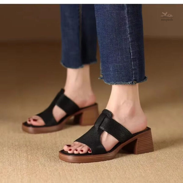 Sandales vintage à talons pour un style élégant