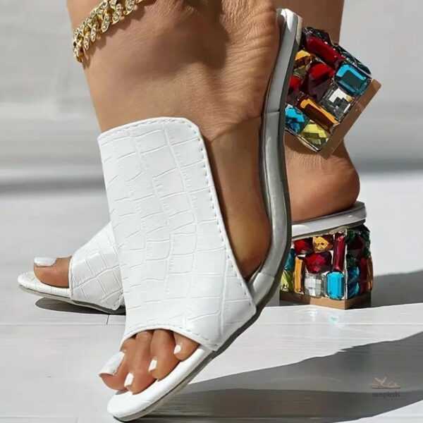 Talons carrés femme avec ornements scintillants