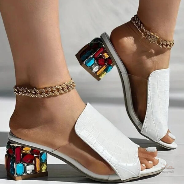 Sandales mode avec talons carrés et cristaux lumineux