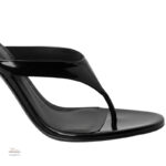 Sandales à talons métallisés, un choix audacieux pour femmes