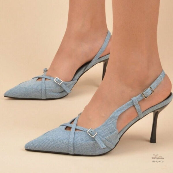 Pointes Élégantes sur Sandales à Talons