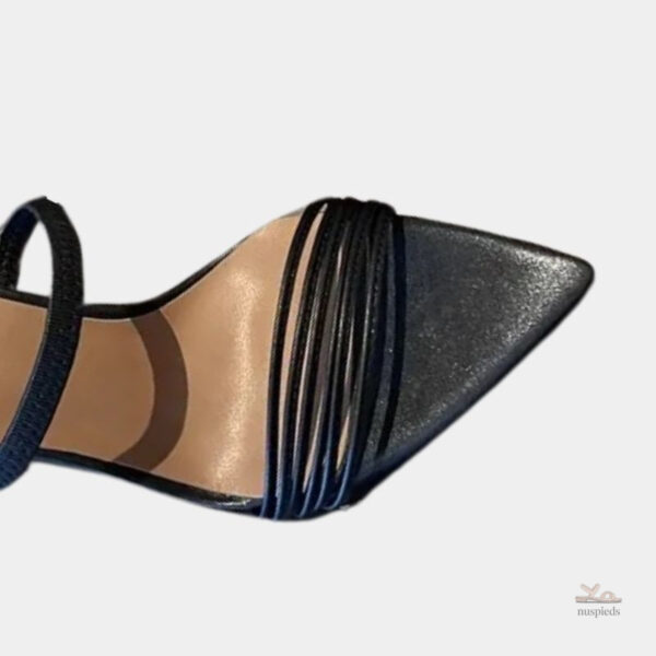 Sandales à talons pointus pour femme moderne