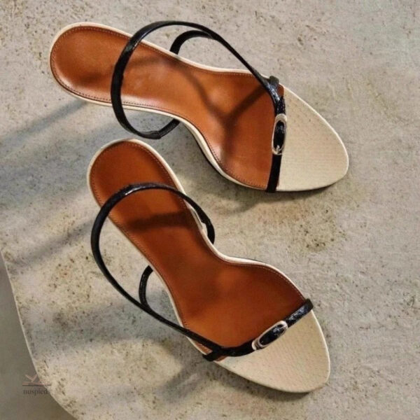 Modèle de Sandales à Talons pour Femmes