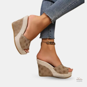 Sandales compensées à talons hauts pour un style élégant