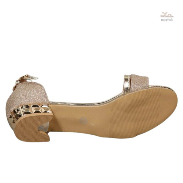 Chaussures d'été à talon pour un look chic et féminin
