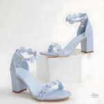 Chaussures de mariage féminines avec détails floraux