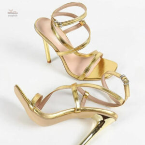 Sandales à talons dorés, élégance et confort