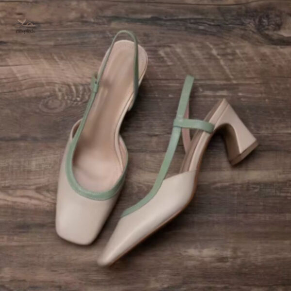 Talons carrés dorés, style chic pour toutes occasions