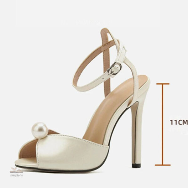 Sandales Satinées pour Femme avec Élégance Perlée