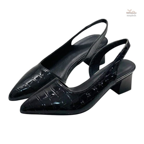 Bride arrière pour un maintien optimal des pieds