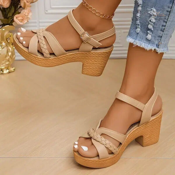 Sandales à talons confortables pour femme moderne