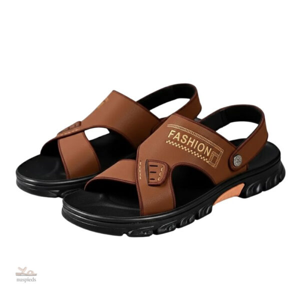 Footwear homme, sandales modernes en noir respirant