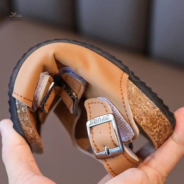 Chaussure garçon antidérapante pour activités en plein air